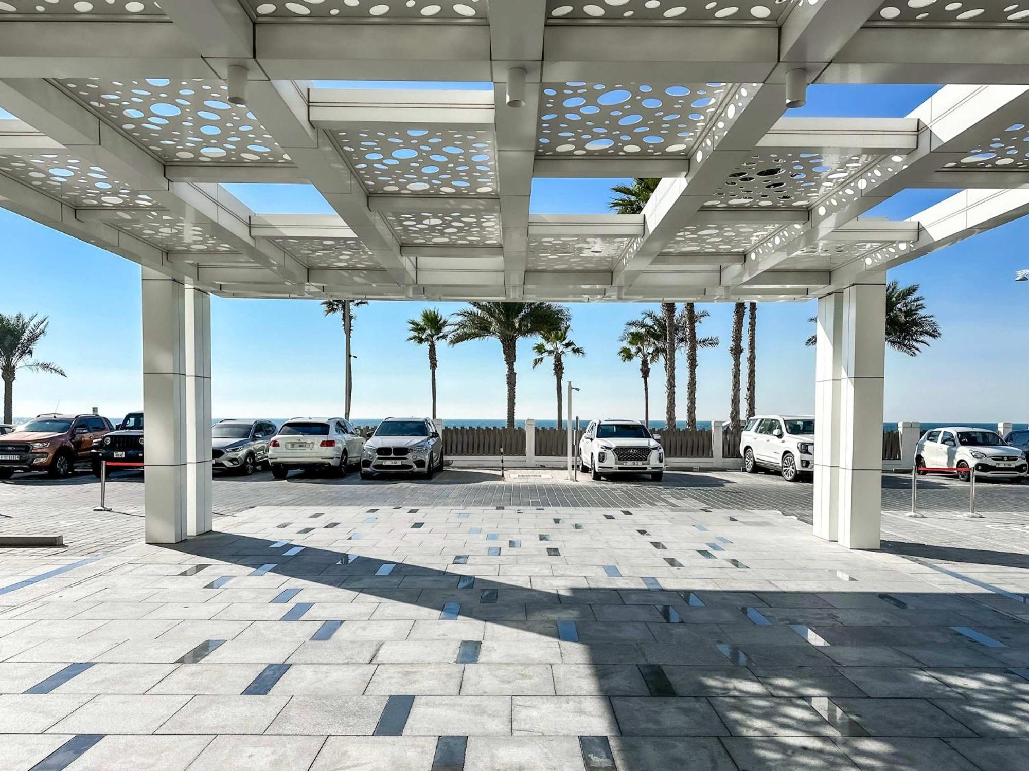 Spacious Beachfront 2 Bedroom Apartment - The 8 Dubai Exteriör bild