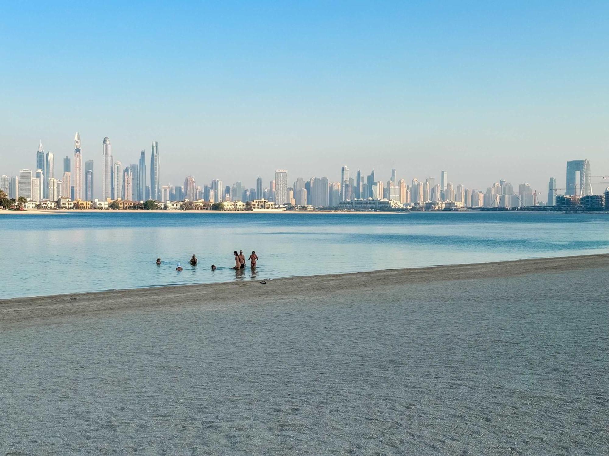 Spacious Beachfront 2 Bedroom Apartment - The 8 Dubai Exteriör bild