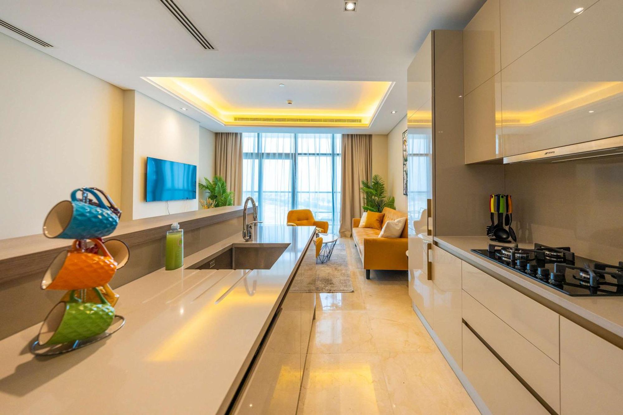 Spacious Beachfront 2 Bedroom Apartment - The 8 Dubai Exteriör bild
